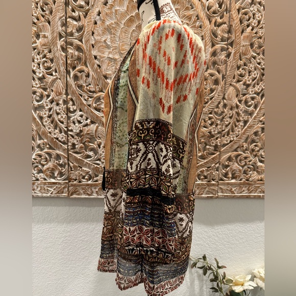 Olive Hill Lightweight Flowy Boho Shirt w/Tassel Tie Front- size S - Picture 4 of 9